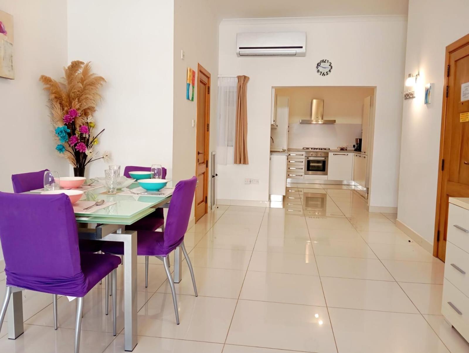 Modern Apartment In The Heart Of Sliema Steps From The Seafront Kültér fotó